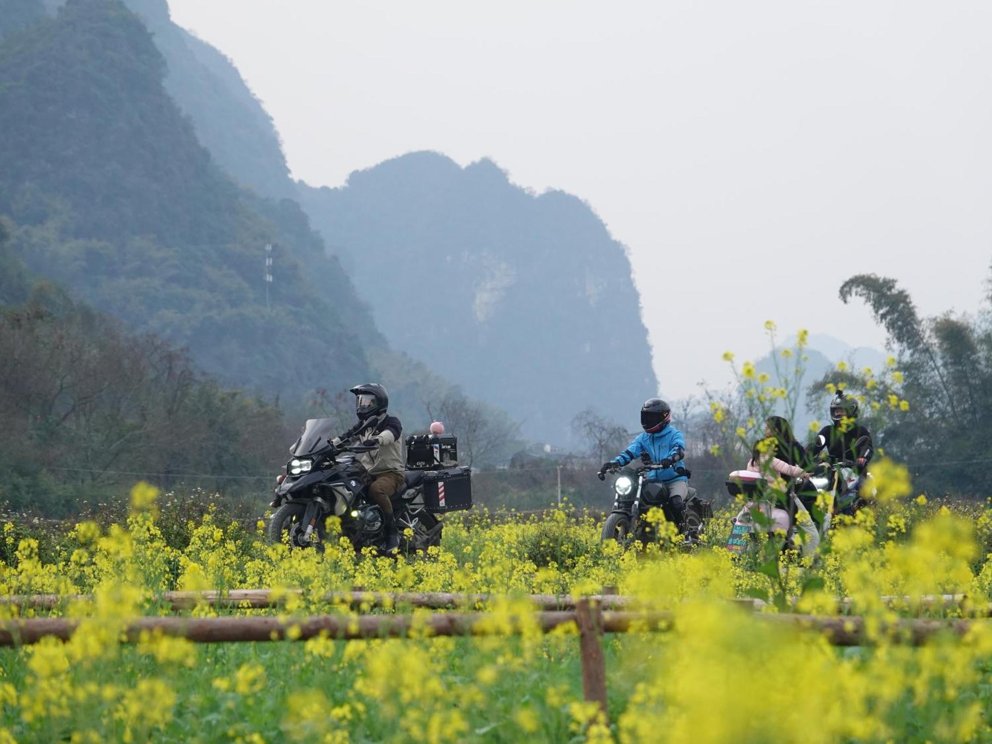 Yangshuo Xiao Long River Hotel ภายนอก รูปภาพ